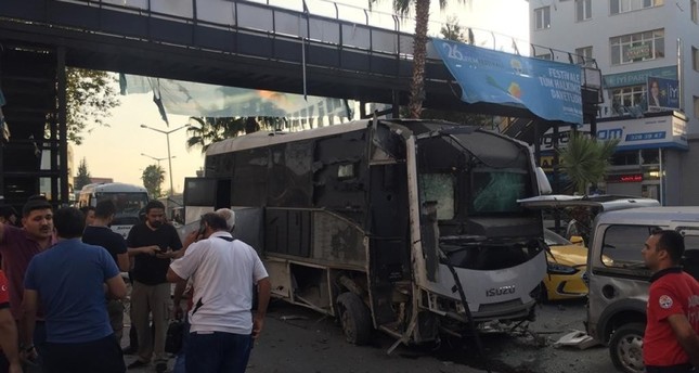 5 Orang Terluka dalam Serangan Bom Pinggir Jalan pada Bus Polisi Turki di Adana